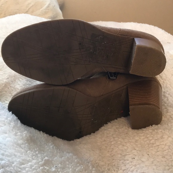 Suede tan booties - Picture 3 of 4